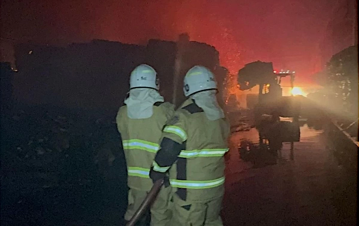 Fire Contained at Paper Products Factory in Abdullah Port Area