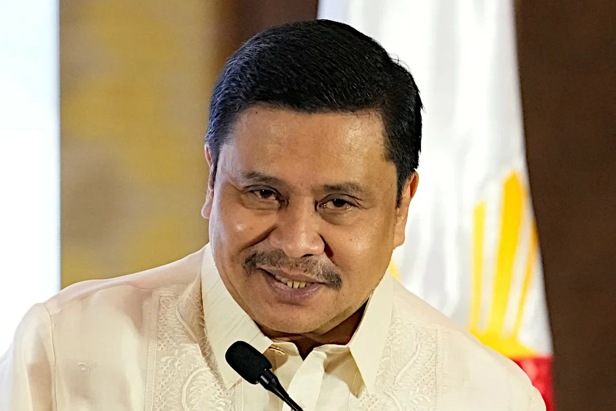 Philippine senator Jinggoy Estrada charged with plunder, says he will surrender