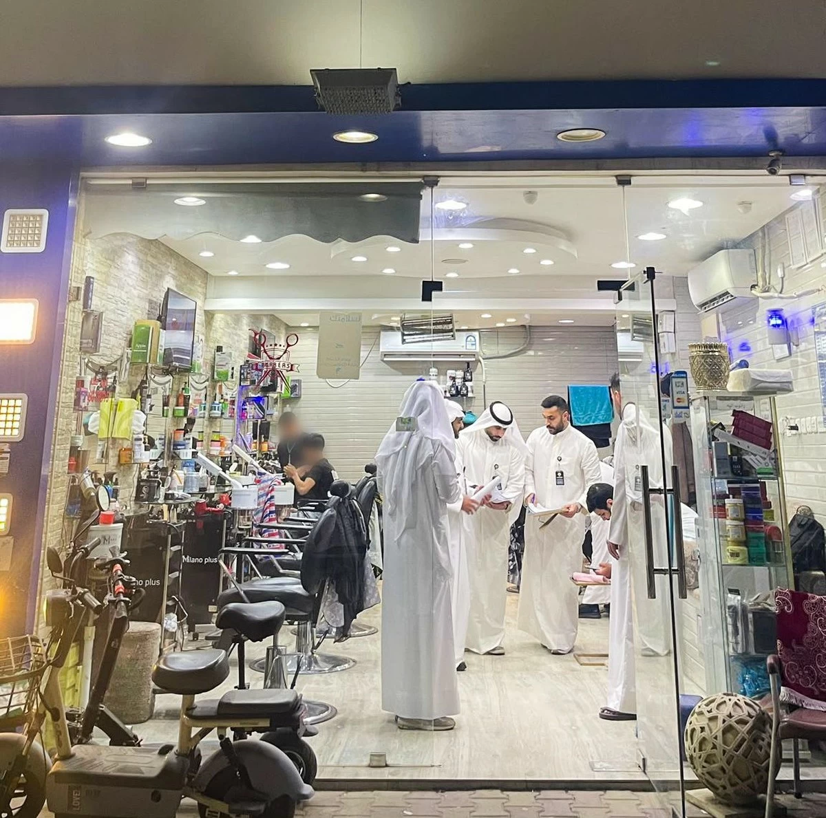 50 Salons and Health Institutes Cited in Kuwait Health Inspection Campaign
