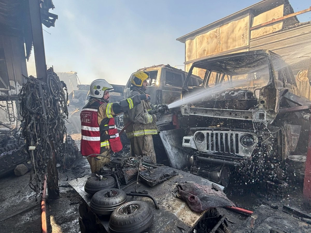 Firefighters Contain Blaze at Naayem Scrapyard