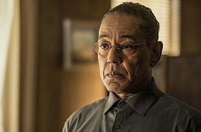 breaking-bad-actor-giancarlo-esposito-embraces-islam-in-saudi-arabia