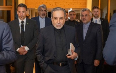 Iranian officials travel to Oman for Strait of Hormuz talks