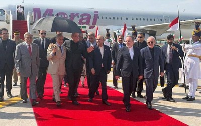 Iran, Pakistan Stress Security Cooperation During Pezeshkian Visit