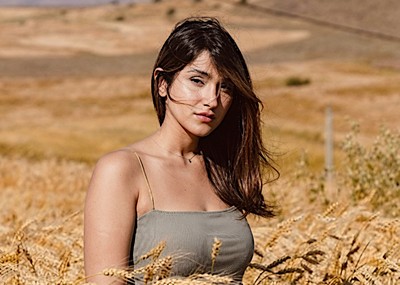 Iranian Singer Parastoo Ahmadi Sentenced to 74 Lashes for Performing Without Hijab by Iranian Regime