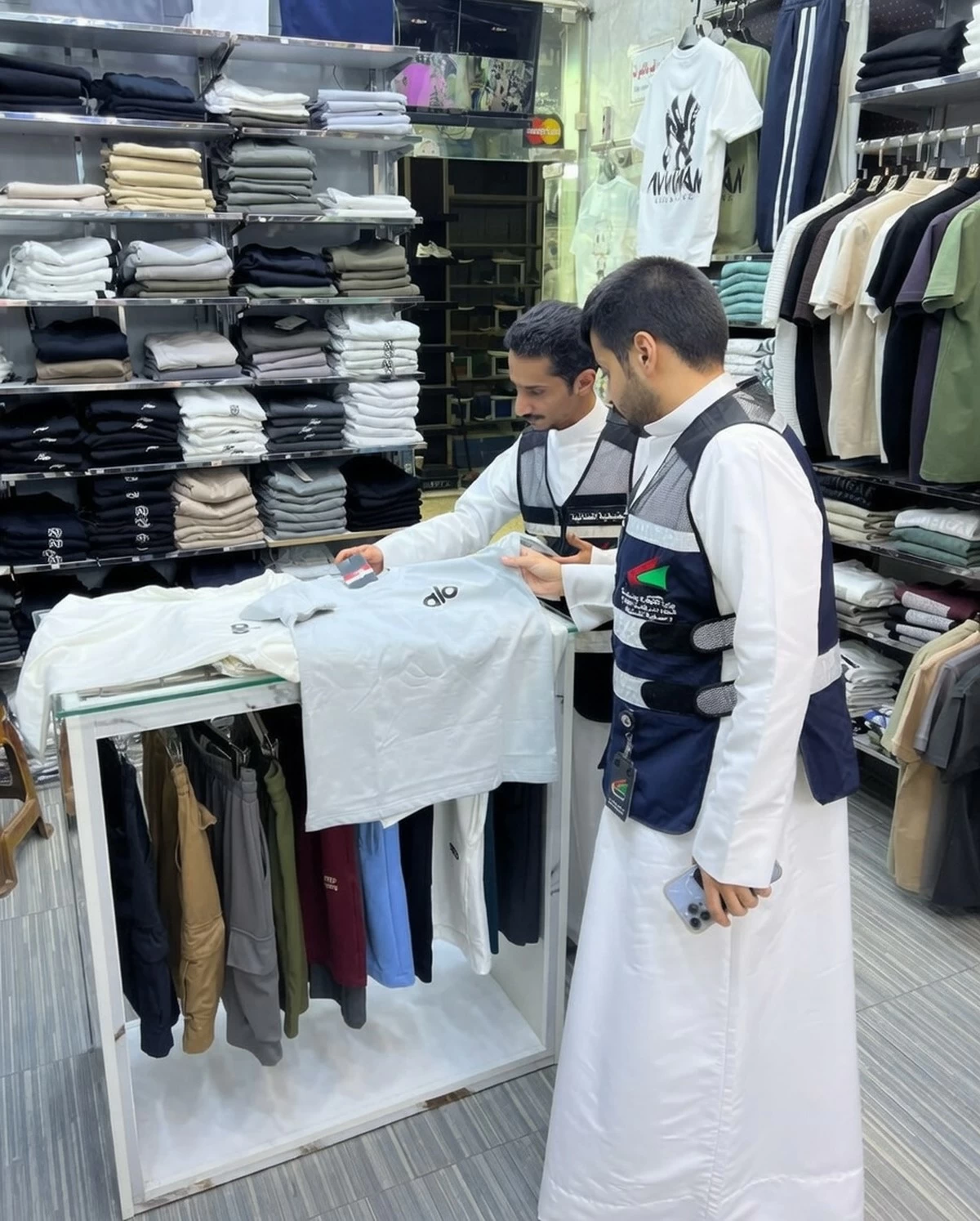 Eight Shops Closed in Ahmadi as Inspection Campaign Uncovers 46 Violations