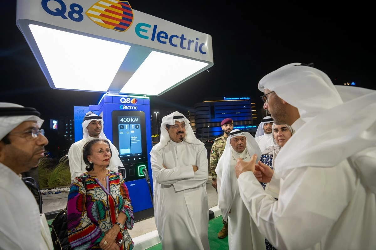 Kuwait PM oversees Q8&rsquo;s local debut