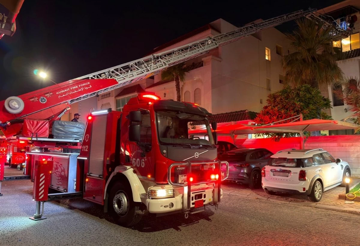 Four rescued after house roof collapse in Jabriya