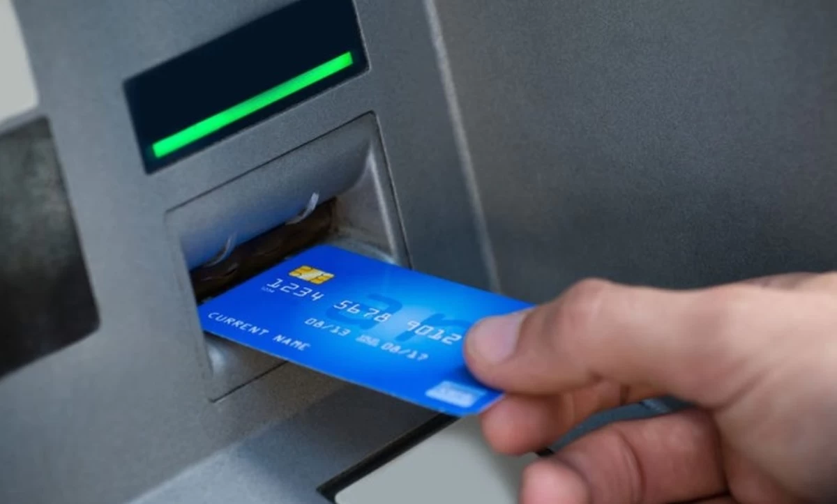 Syrian Son Stunned to Find Dead Father&rsquo;s Bank Account Empty