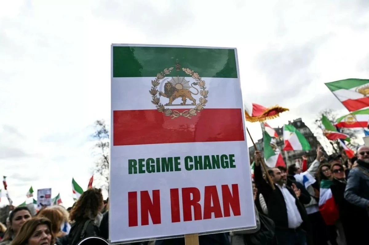 Trump Calls Iranian Regime 'Cancer' That Must Be Cut Out Early