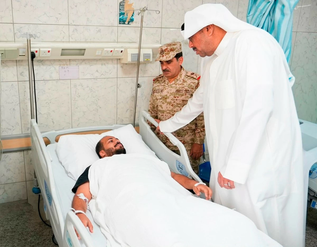 Defense Minister Visits Navy Personnel Injured in Iranian Attack