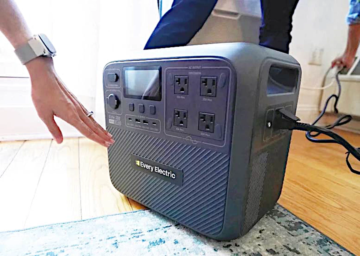 Battery bank or generator? How to choose best backup power for home during outage
