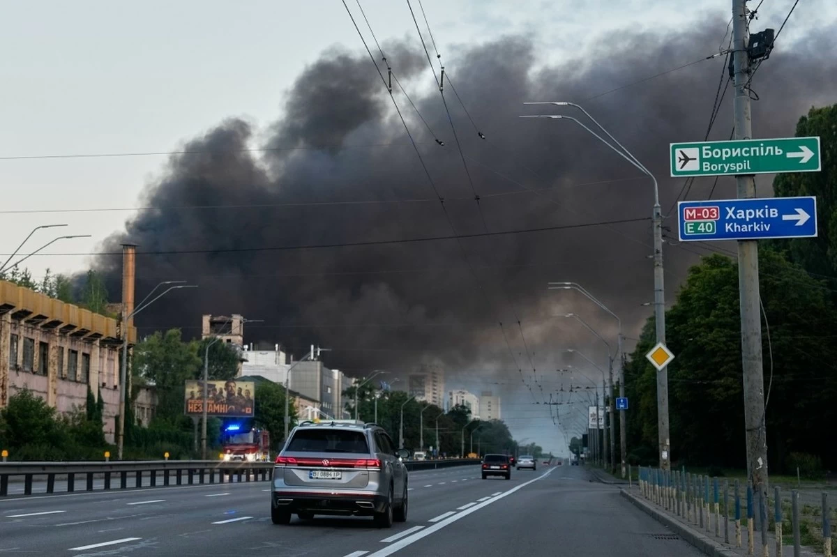 1 killed, 16 wounded in an overnight Russian attack on Kyiv