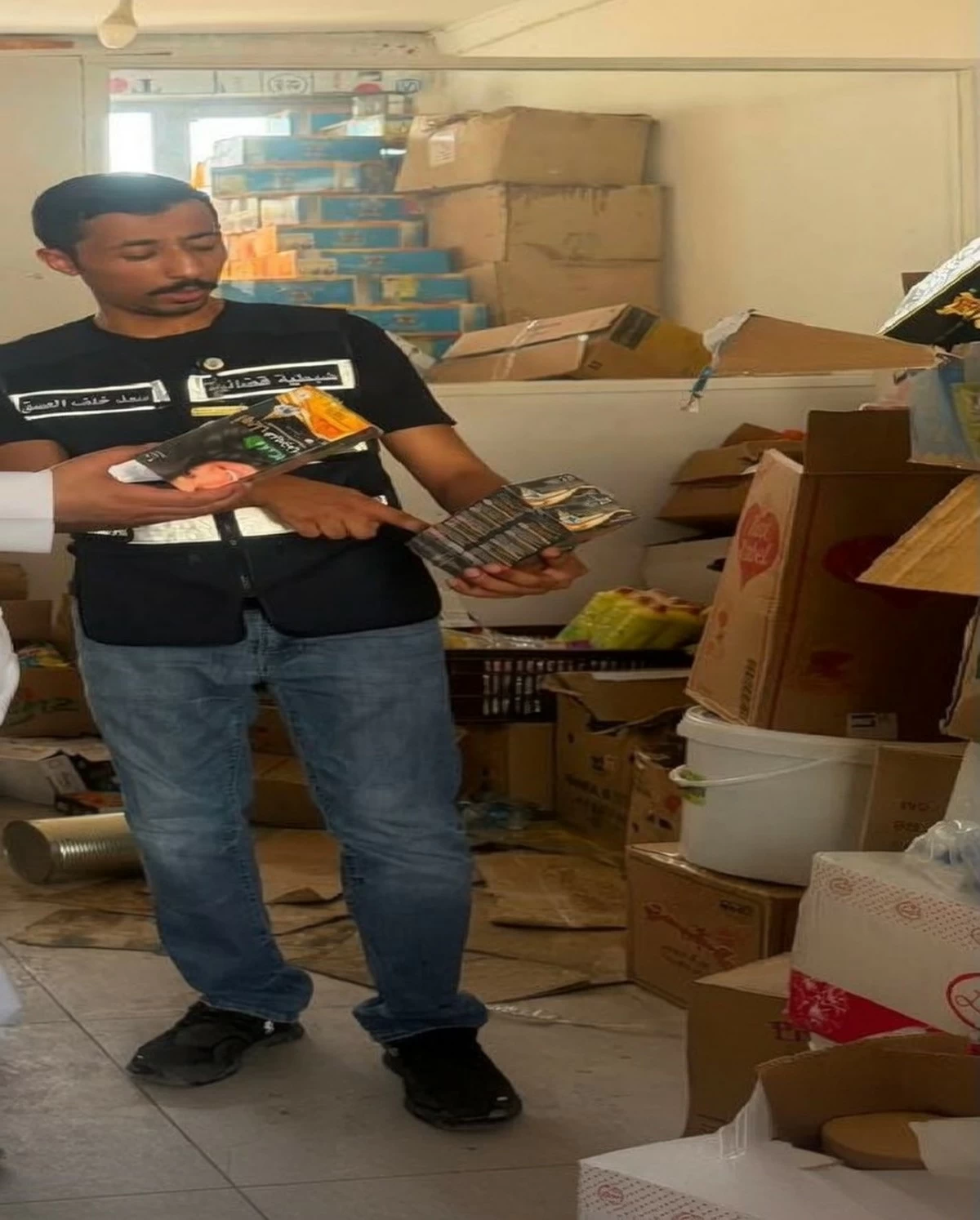 Kuwait Seizes Expired Cosmetics, Detergents and Tobacco Intended for Sale