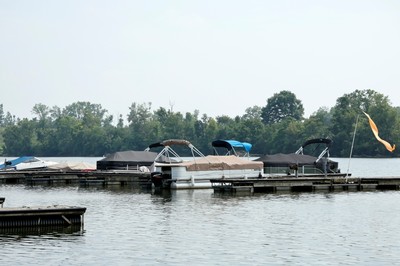 5 dead in attempt to save a struggling swimmer in an Ohio river: sheriff