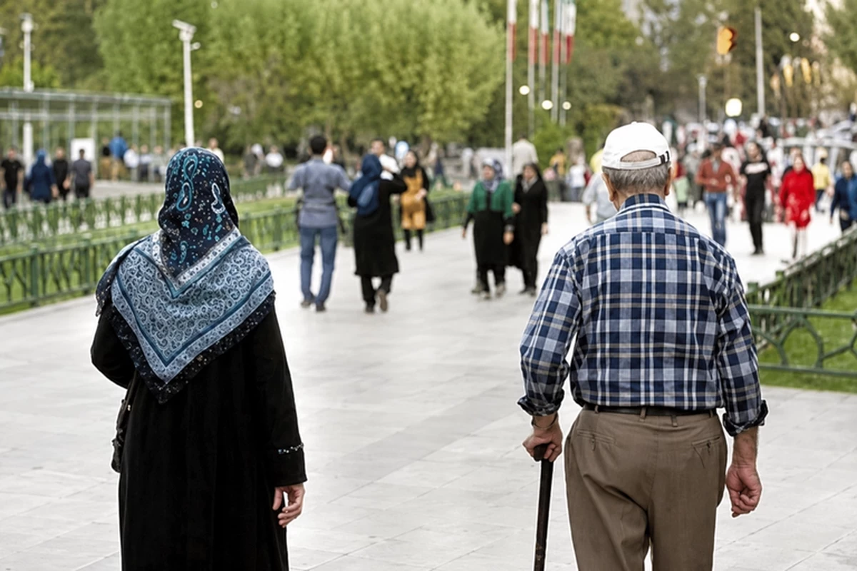 Thousands of Iranian Workers Demand Unpaid Salaries as Economic Hardship Mounts