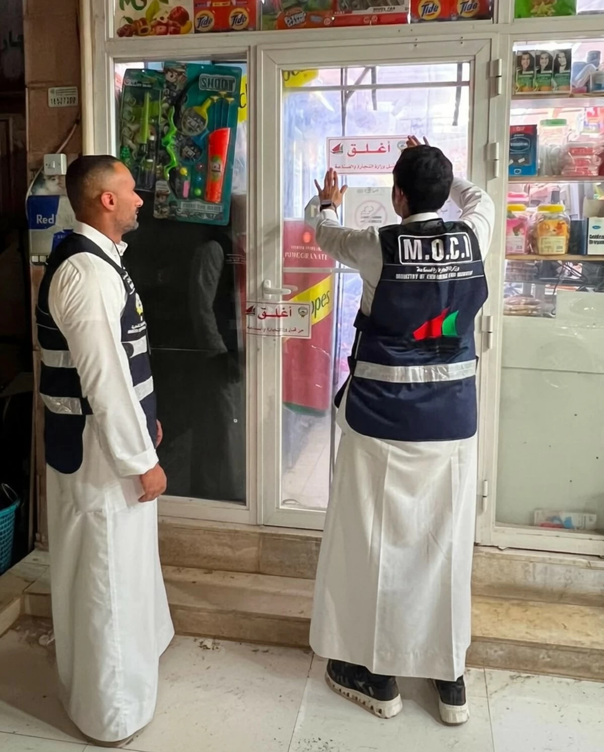 Kuwait Shuts Down Cigarette Shop Selling to Minors, Health Facility Over Violations