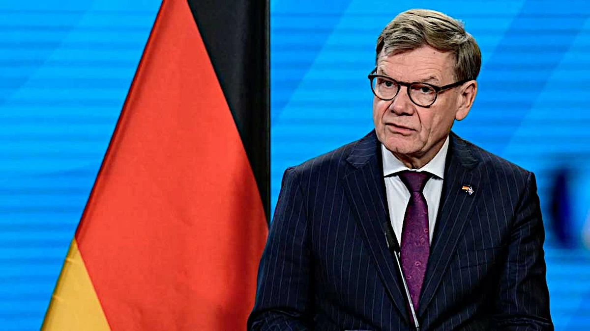 Leave Iran, Germany Urges its Citizens - Cuts Embassy Services