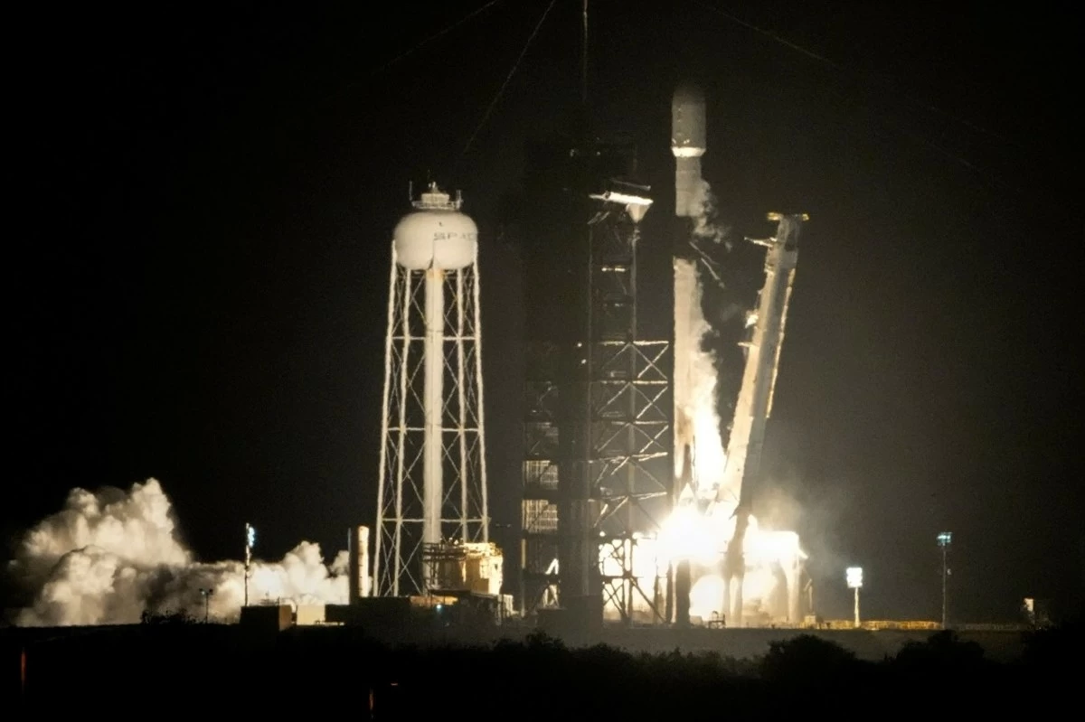 Discarded SpaceX rocket on high-speed collision course with the moon