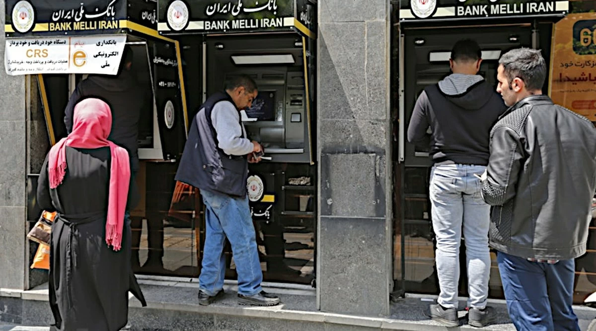 Iran Telecom Retirees Protest Unpaid Benefits as Bank Services Face Disruptions