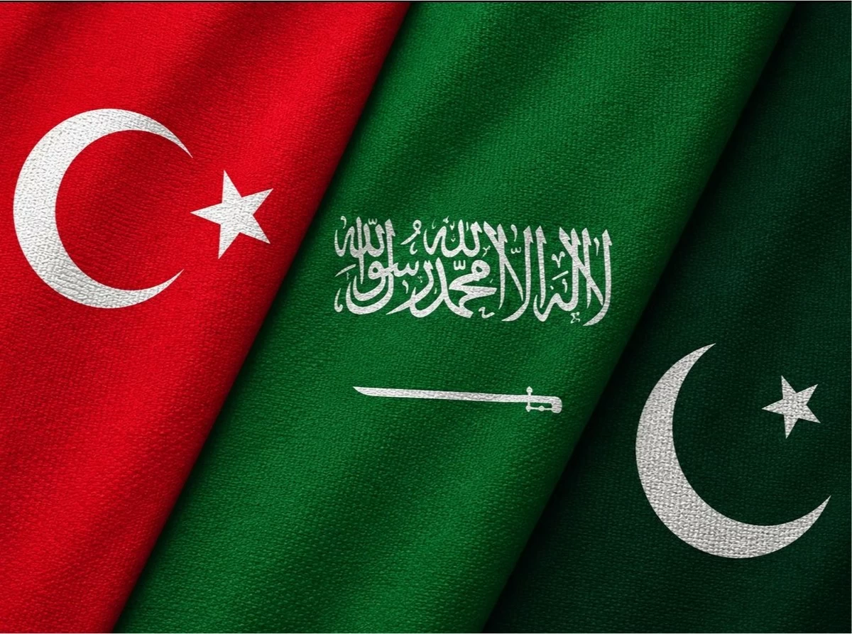 Iranian Regime questions Pakistan&rsquo;s role as US-Iran mediator after Mecca defense pact