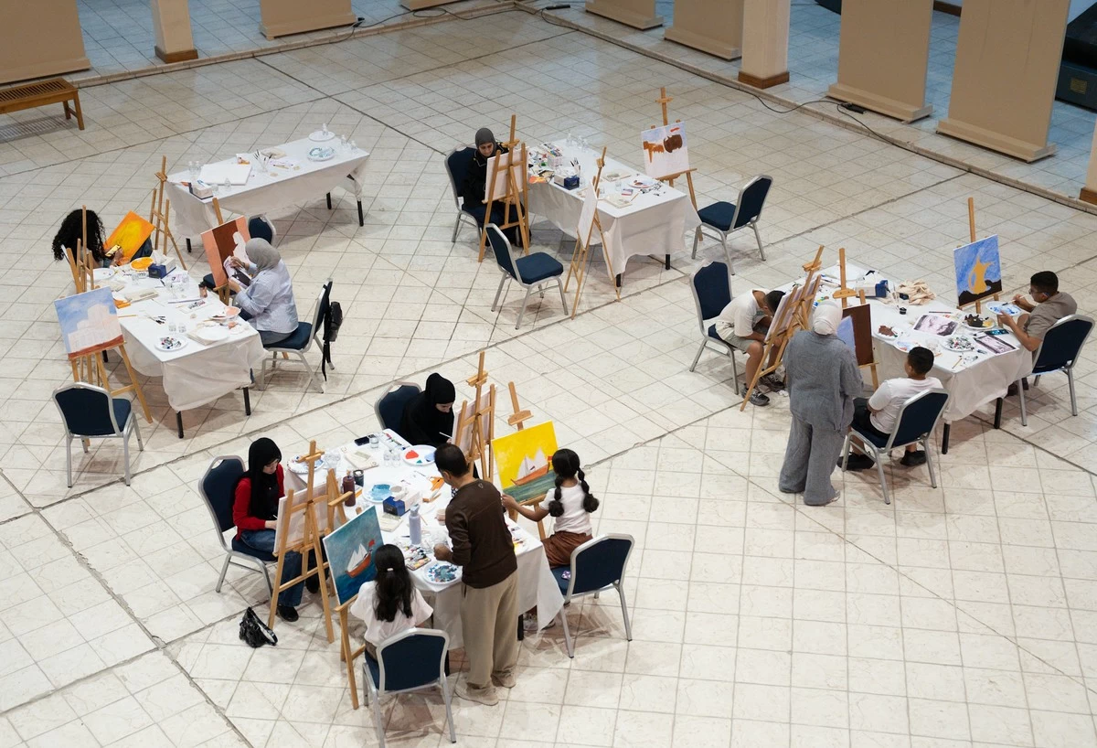 Little tales of Kuwait take shape in color on canvass
