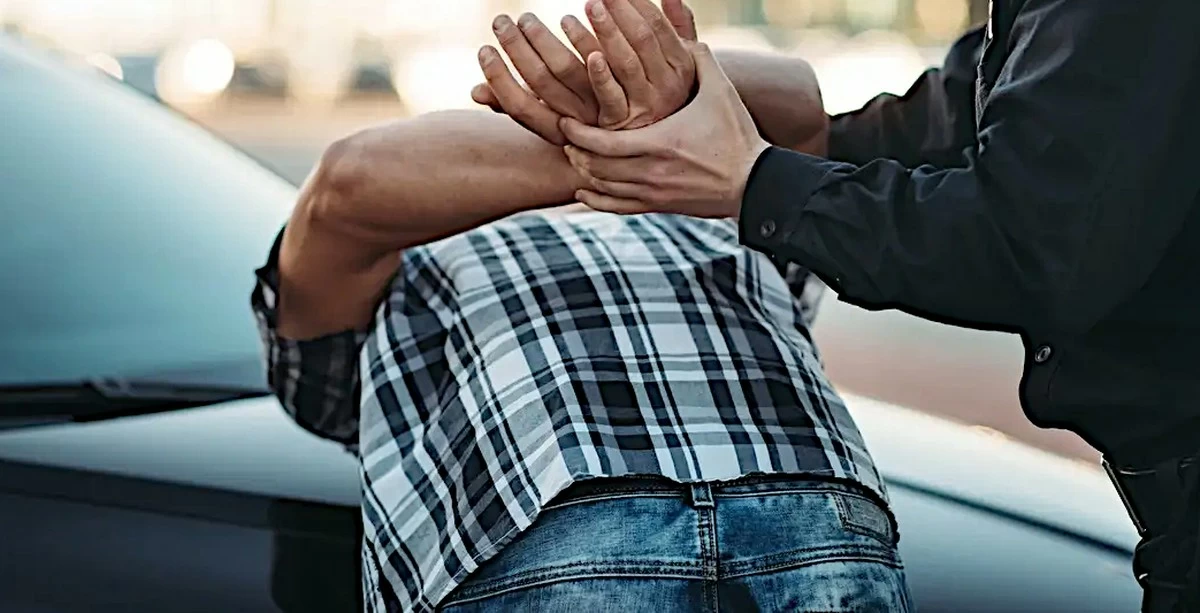 Kuwait police catch Bangladeshi man wanted for 16 years over residency violation