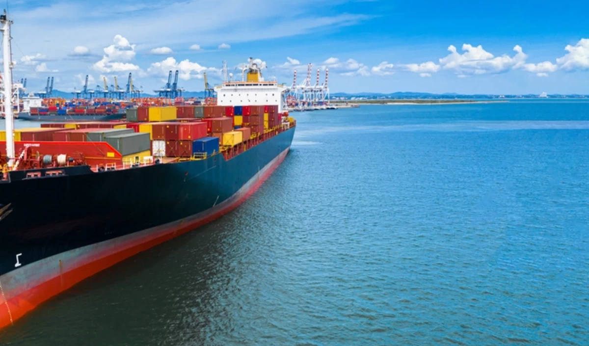 Kuwait Reviews Rising Shipping Costs Amid Strait of Hormuz Disruptions