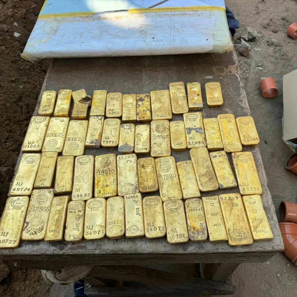 18-Year-Old Student Discovers Hidden &euro;9 Million Gold Hoard While Digging Sewage Trench