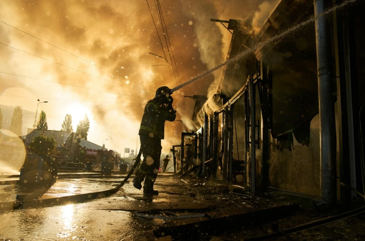 8 Civilians Killed as Russia and Ukraine Exchange Overnight Strikes