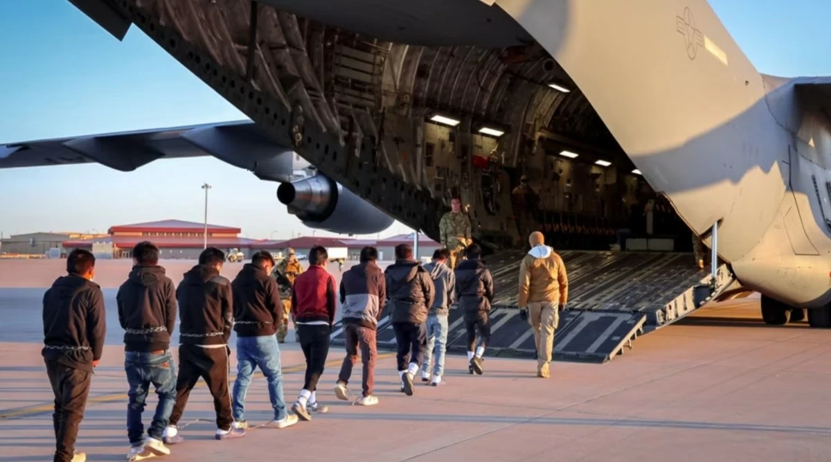 This Is How the US and Iran Secretly Arranged Deportation Flights &mdash; Emails Reveal