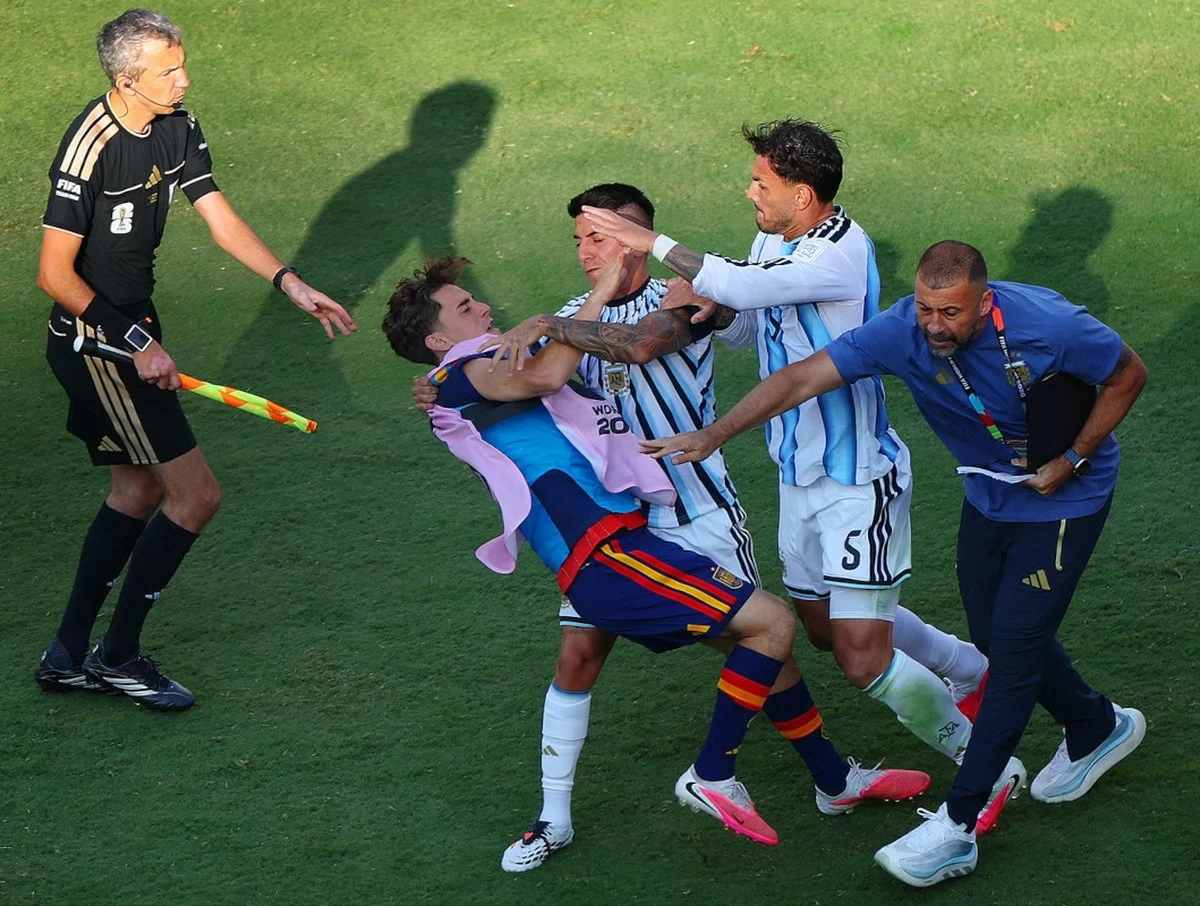 FIFA suspends Argentina players, fines football association over World Cup incidents