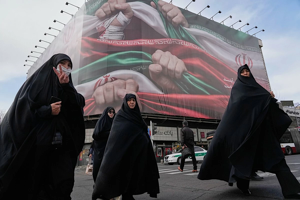Facing Economic Pressure, Iran Boasts Shift from Defensive to Offensive Military Posture