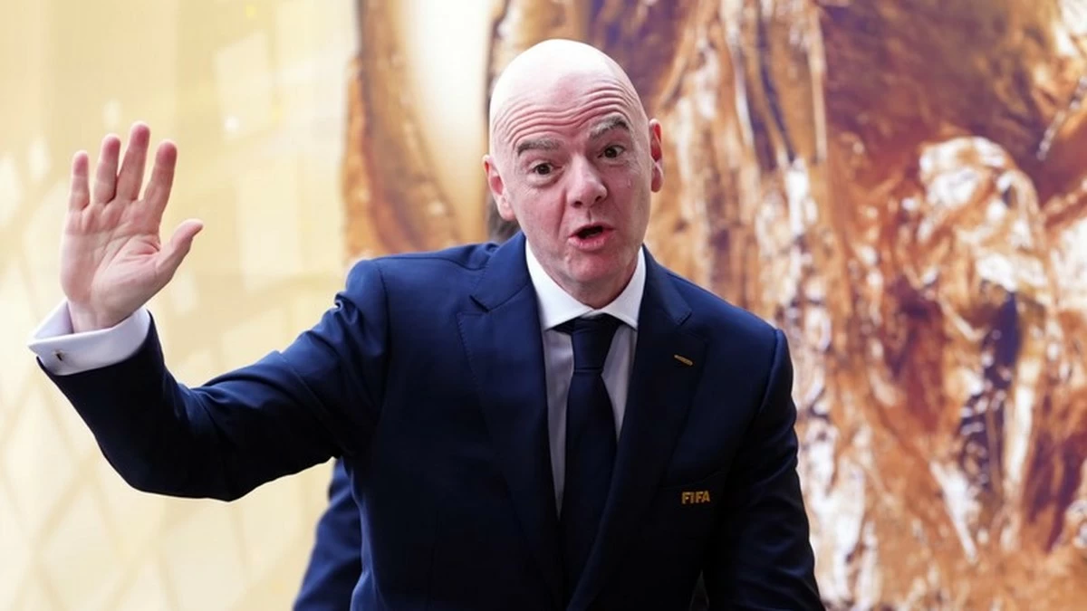 FIFA players&rsquo; group challenges Infantino as pressure on president grows