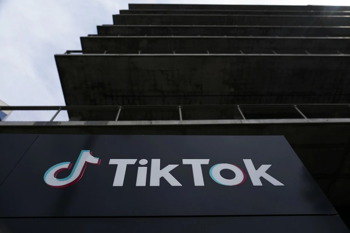 UK urges TikTok to delete dangerous driving videos