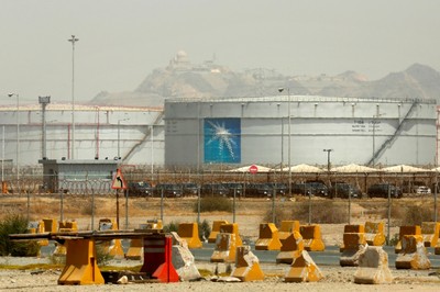 Saudi Aramco offers more oil to China outside Strait of Hormuz