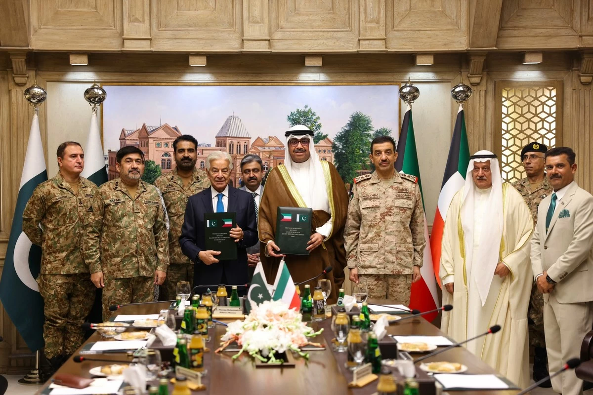 Kuwait, Pakistan sign joint defense cooperation agreement