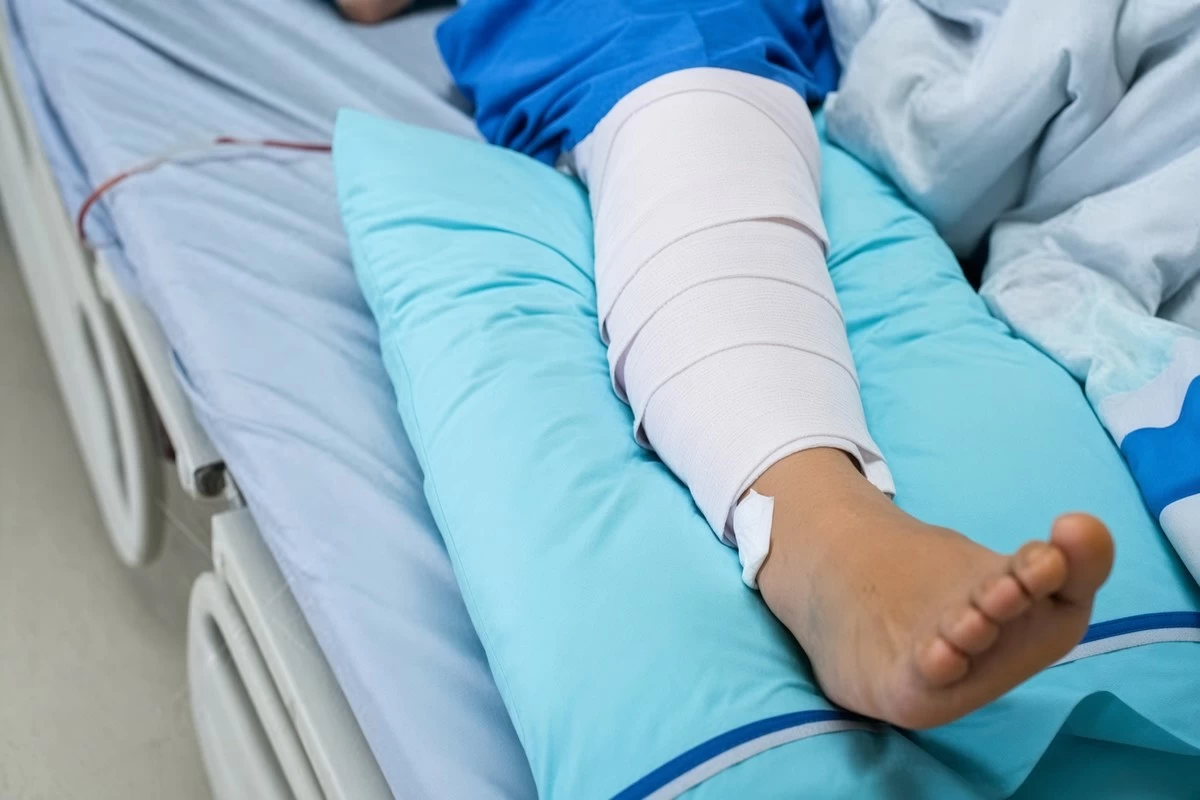 3-Metre Fall Leaves Egyptian Worker Critically Injured
