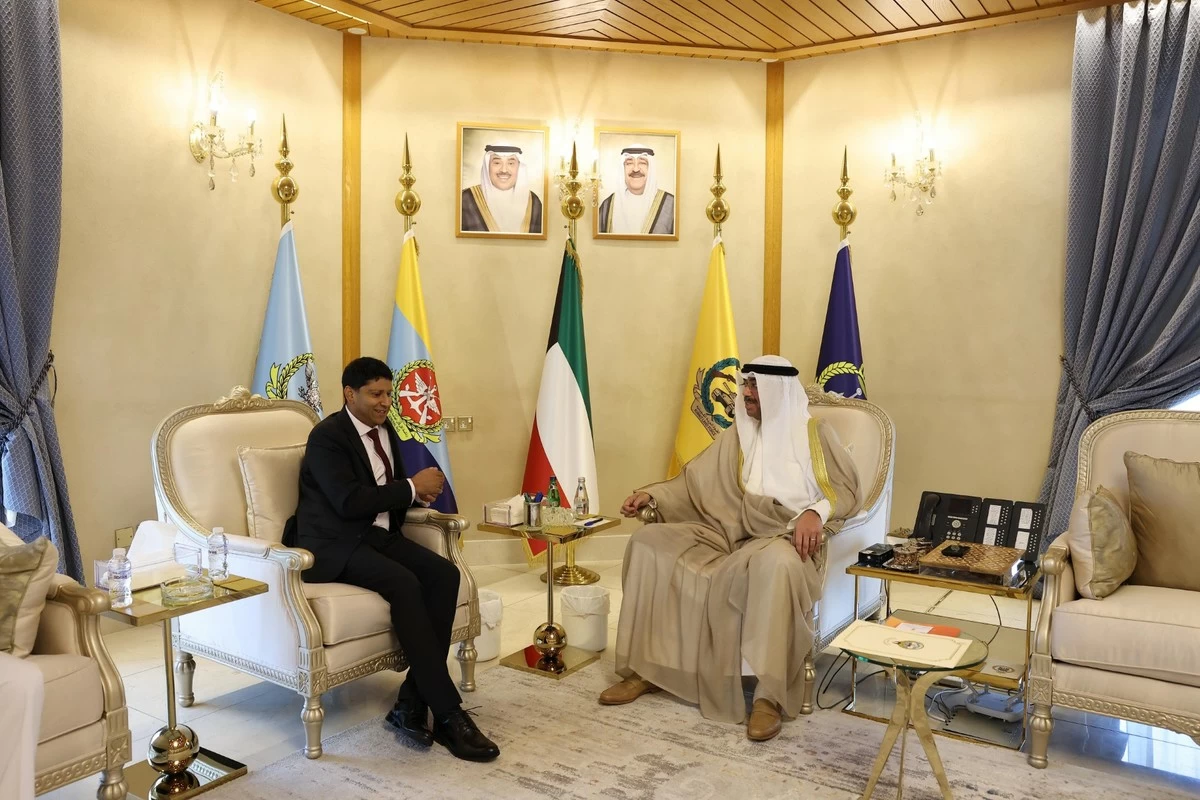 Kuwait Defense Minister, UK envoy review military ties