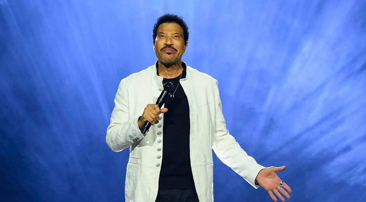 Lionel Richie hospitalised after feeling dizzy following St. Louis concert