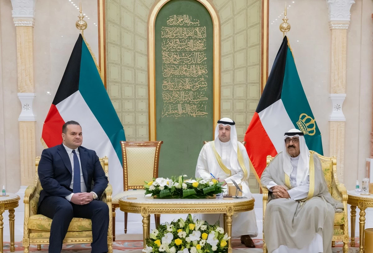 HH Amir receives credentials of newly-appointed ambassadors to Kuwait
