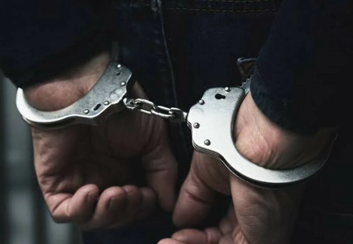 Kuwaiti Citizen Detained for Alleged Illegal Taxi Service, Assaulting Two Airport Detectives