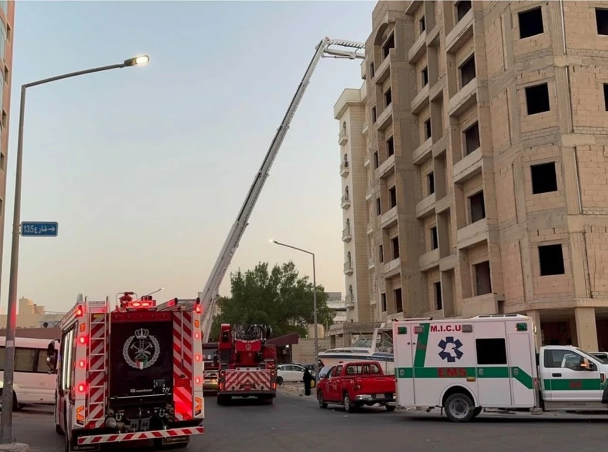 Two Injured in Mangaf Apartment Fire