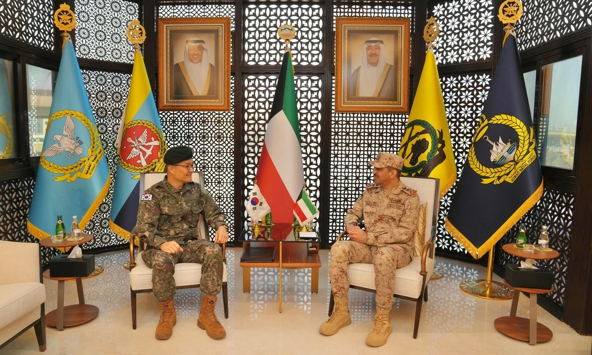 Kuwait Army Chief meets South Korean military attach&eacute;