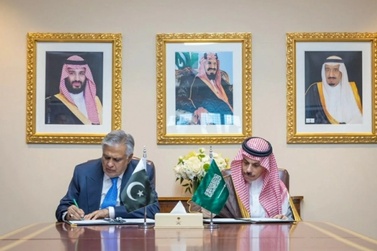 Saudi Arabia, Pakistan sign visa-exemption agreement for diplomatic, special passport holders