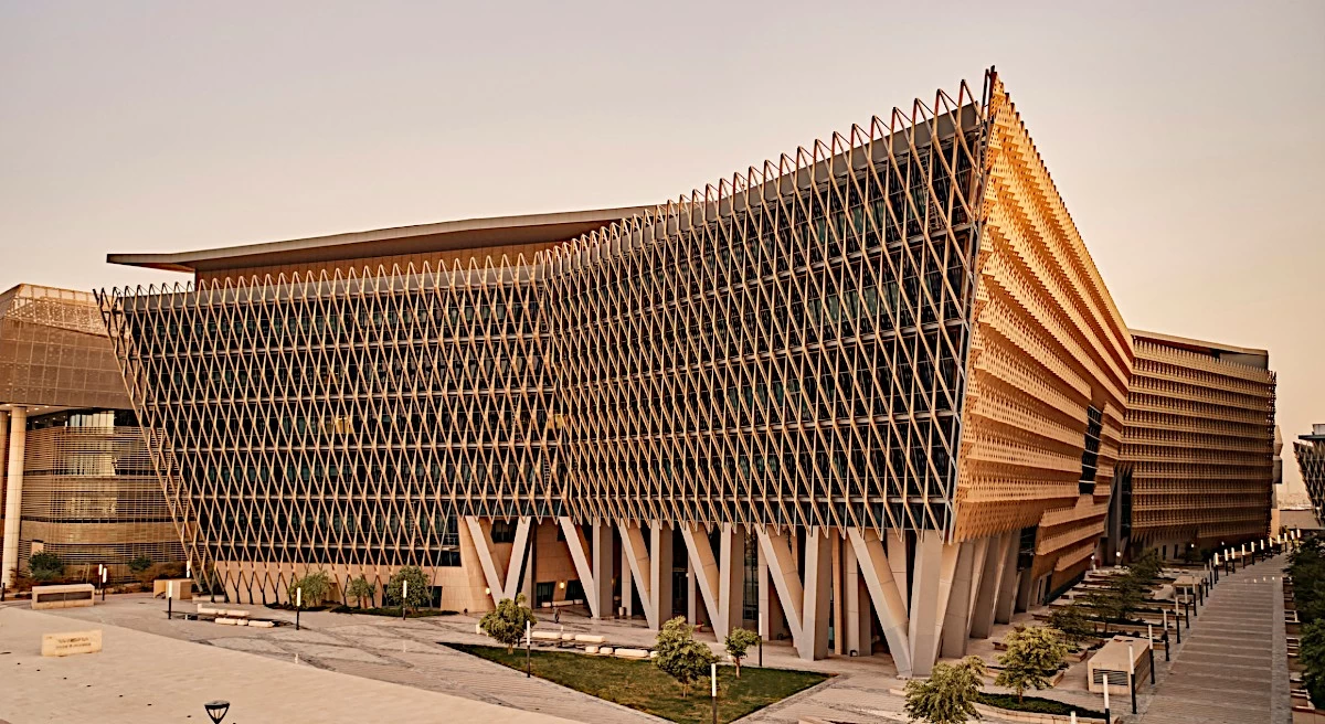 KGOC, Kuwait University sign training deal