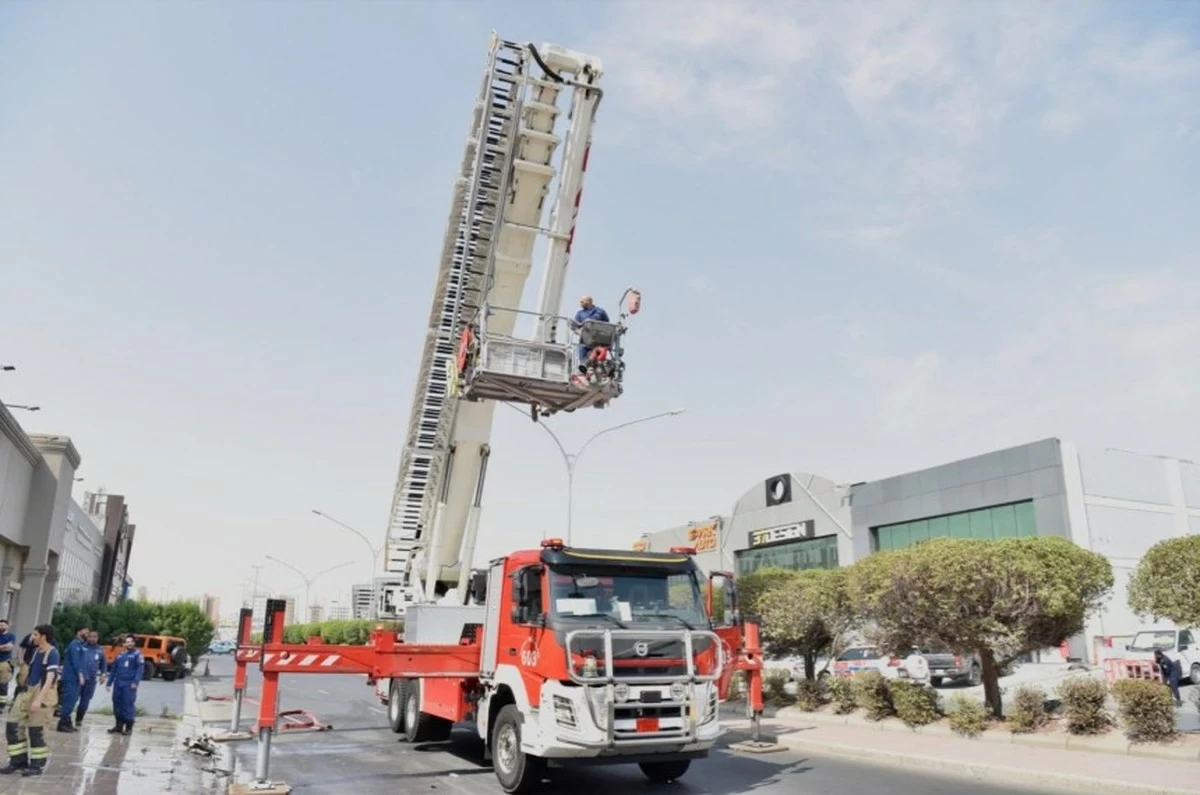 Firefighters Control Shop Fire in Kuwait&rsquo;s Al-Rai Area