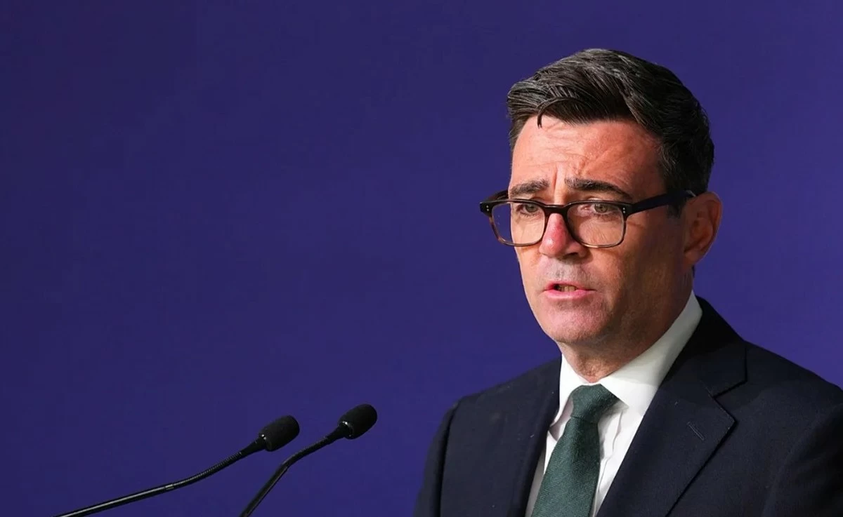 UK PM says &lsquo;strong indications&rsquo; Iran played role in RAF Fairford incident