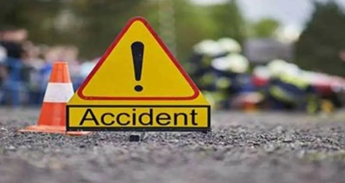 22 Workers Injured in Bus Crash on Kuwait's Abdali Road, Three Seriously Hurt
