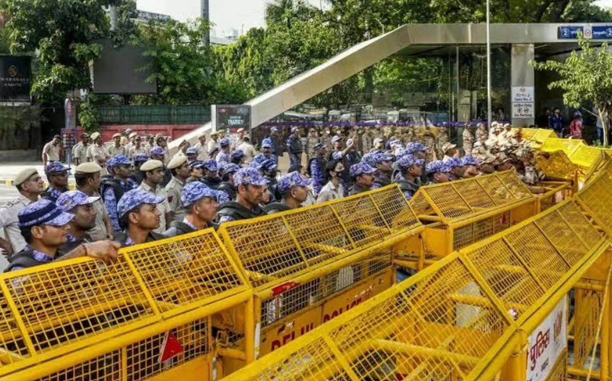 Delhi Blocks Voter Roll Protest, Deploys 20,000 Security Personnel; Mass Detentions Reported