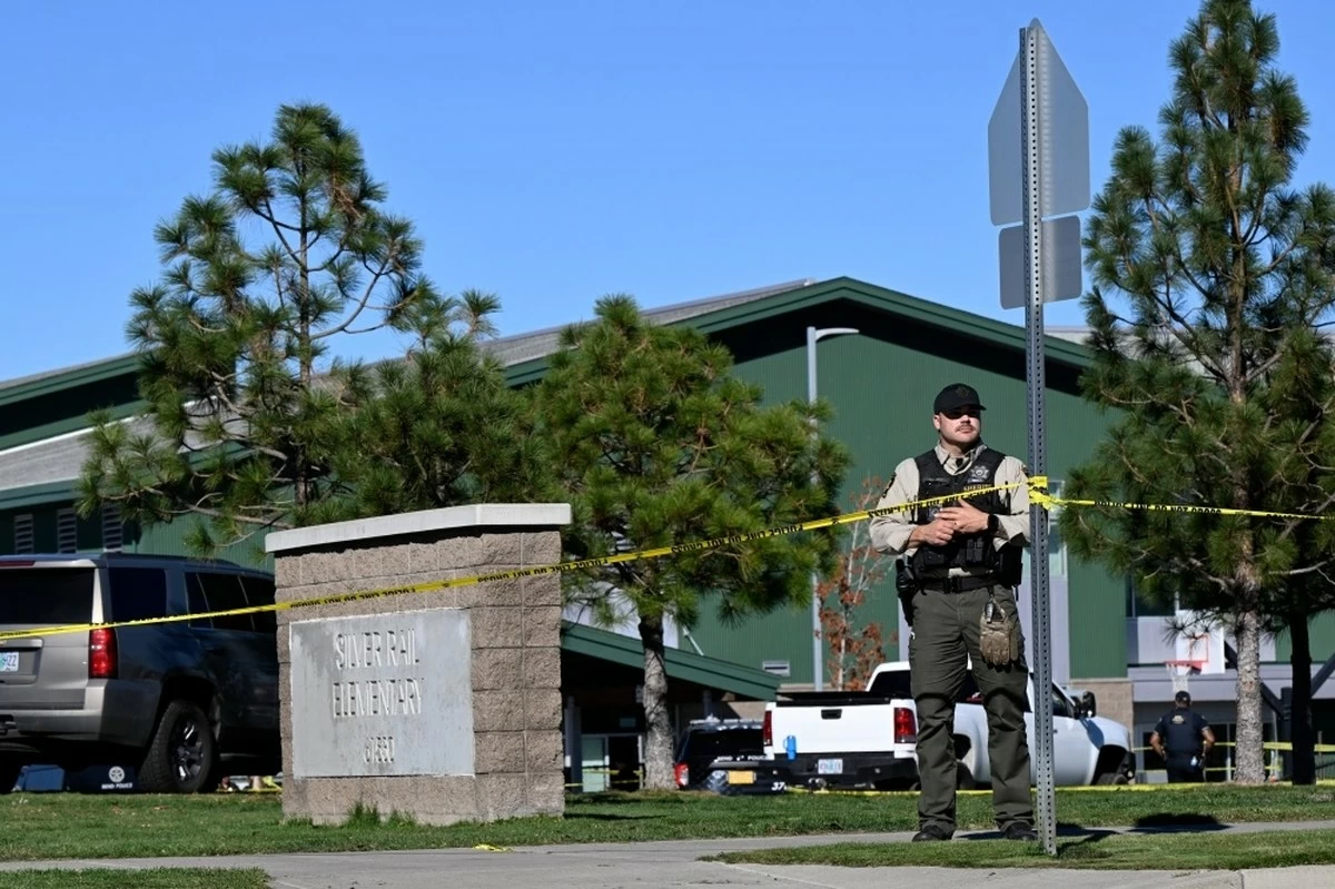 16-year-old kills 3 children and a teacher at Oregon elementary school